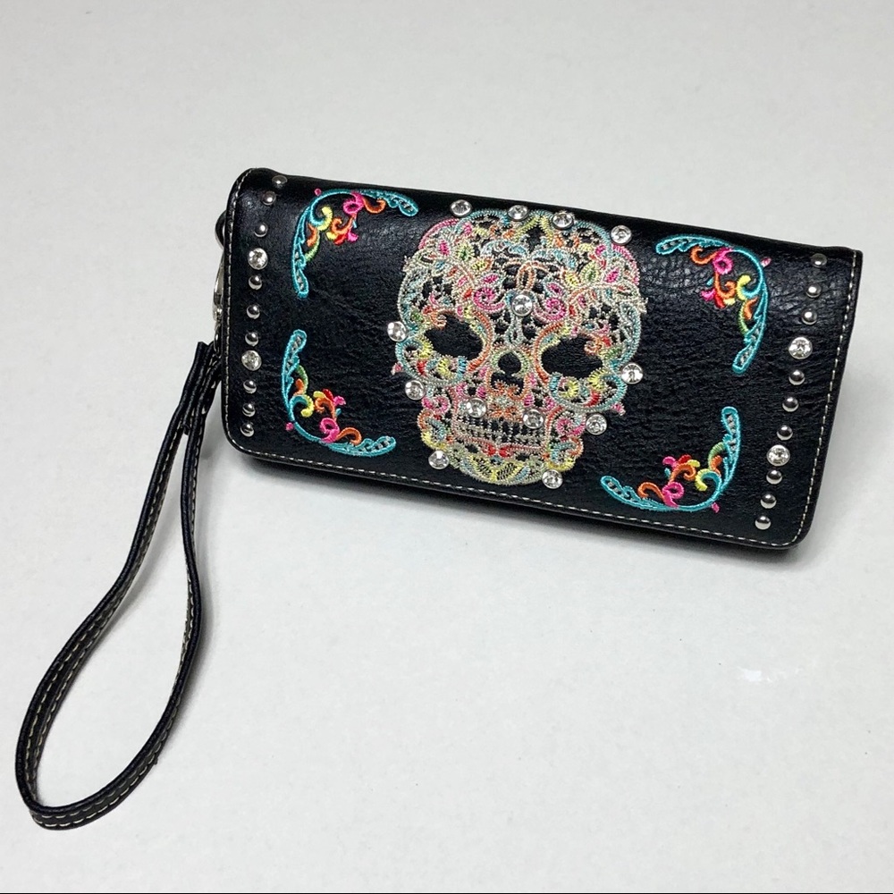 Montana West Embroidered Skull Black Wristlet Missing One Crystal - Picture 1 of 8